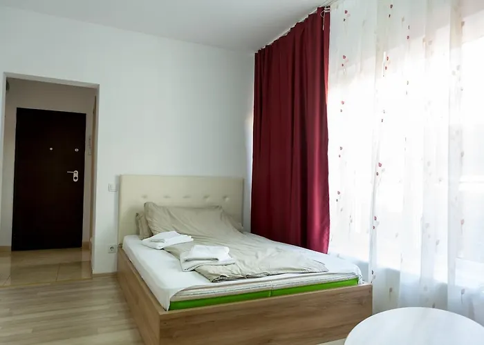 Garsoniere Dinu * بوخارست