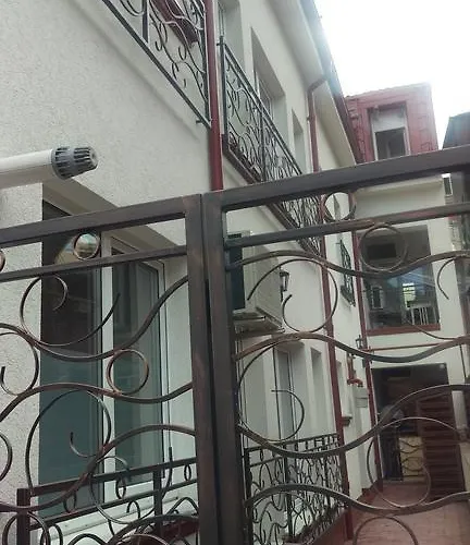 Garsoniere Dinu Bükreş