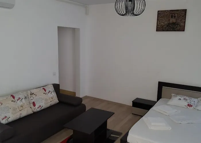 Apartament Garsoniere Dinu Bucureşti